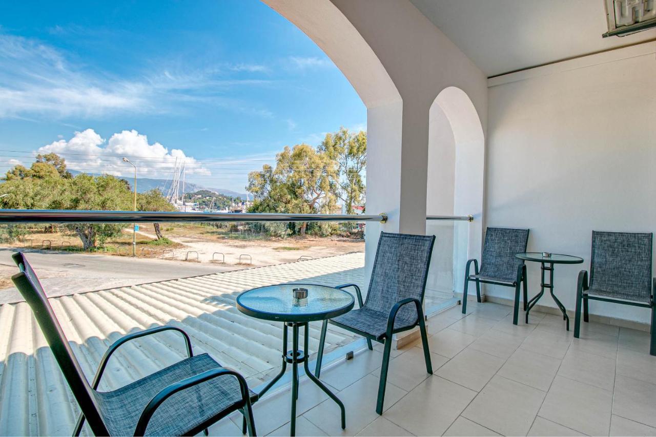 Porto Marina Aparthotel Guviá Kültér fotó