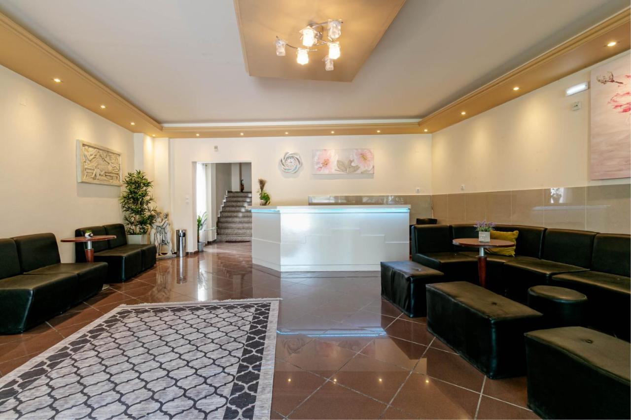 Porto Marina Aparthotel Guviá Kültér fotó