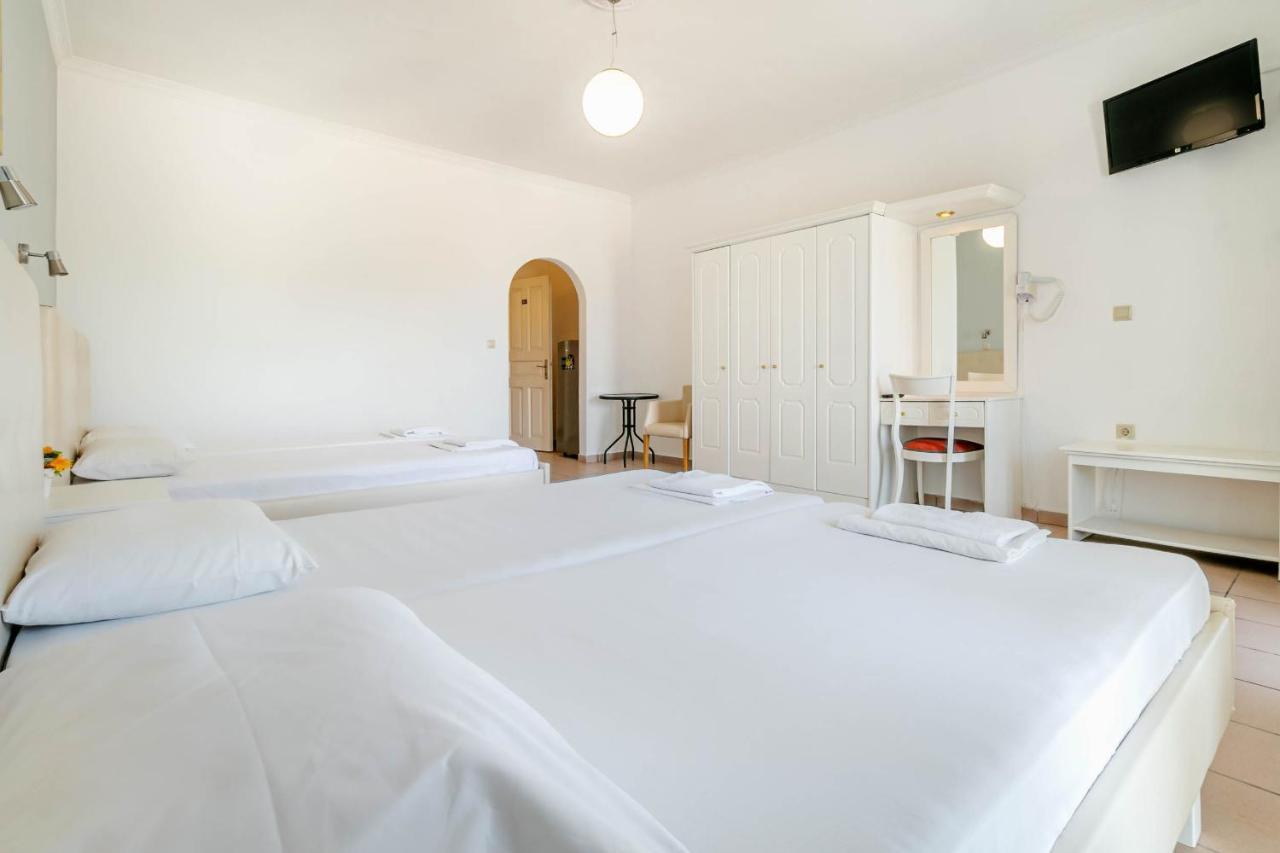 Porto Marina Aparthotel Guviá Kültér fotó