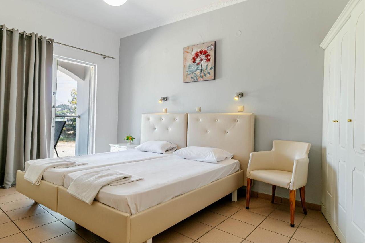 Porto Marina Aparthotel Guviá Kültér fotó